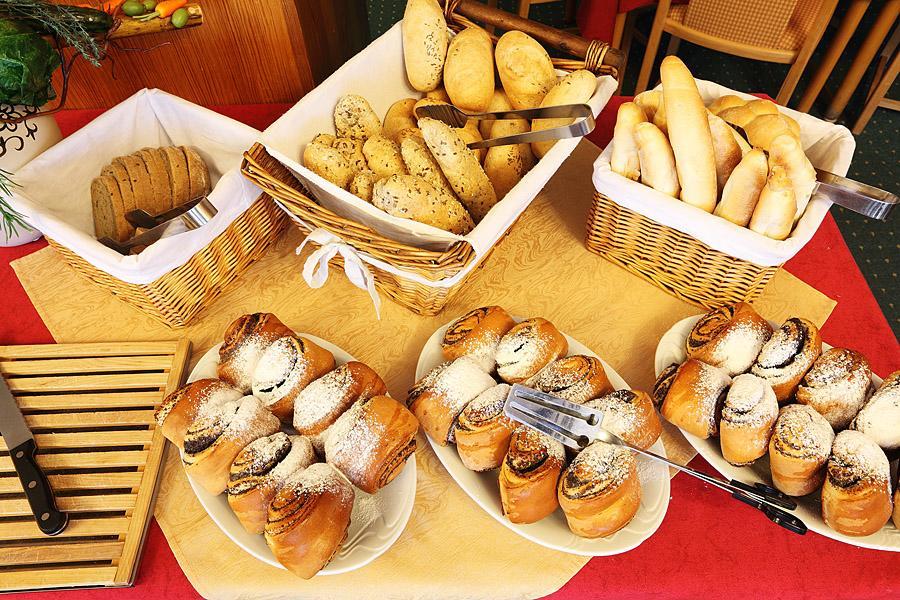 休伯特酒店 Františkovy Lázně 外观 照片